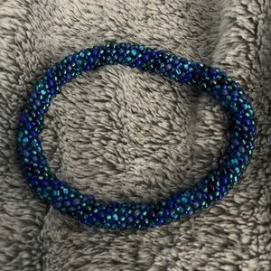 Gorgeous deep blue sea spiral beaded bracelet